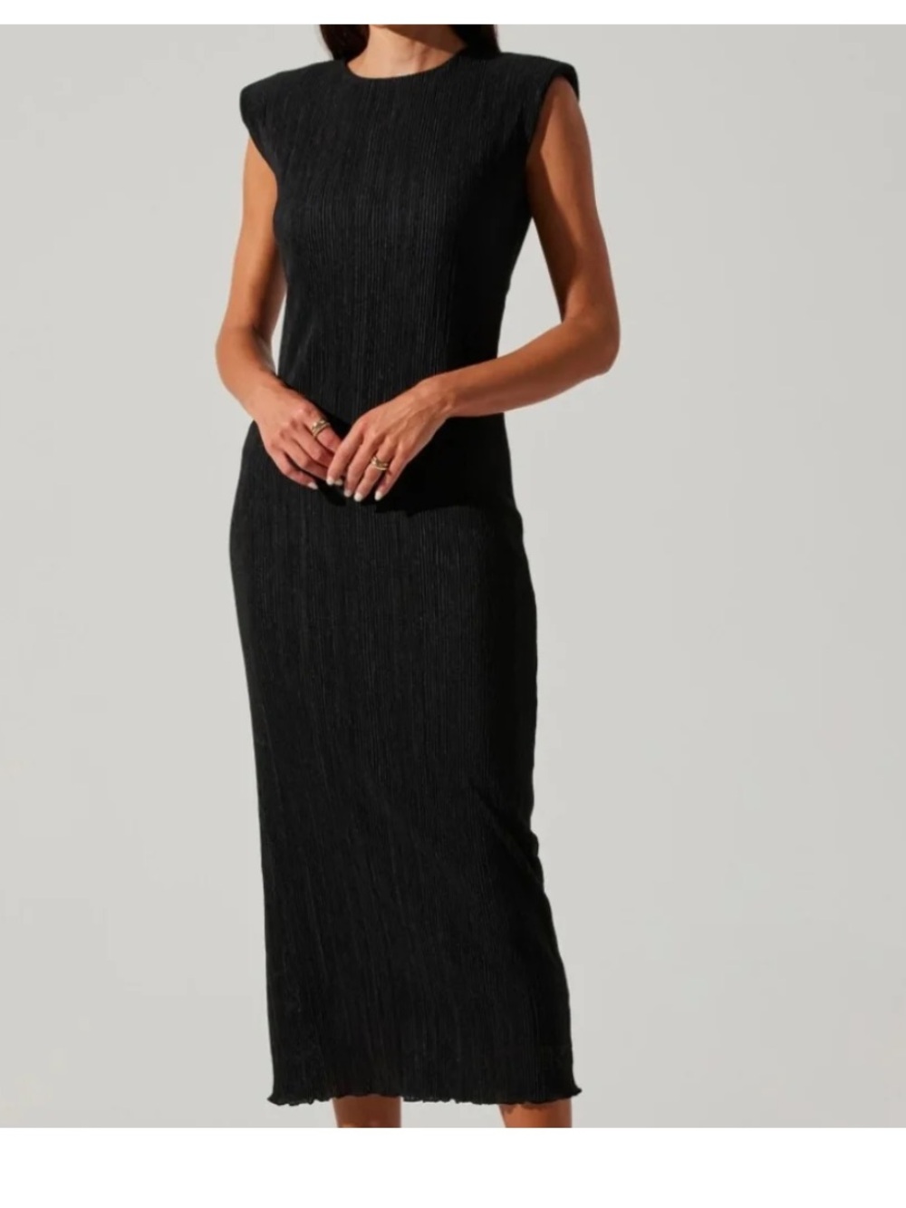 ASTR The Label Black Plisse Maxi Dress Sleeveless Padded Shoulder Cocktail